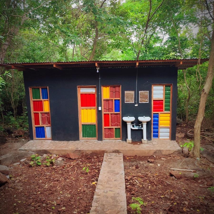 Raindance Hostel Santa Cruz Bagian luar foto