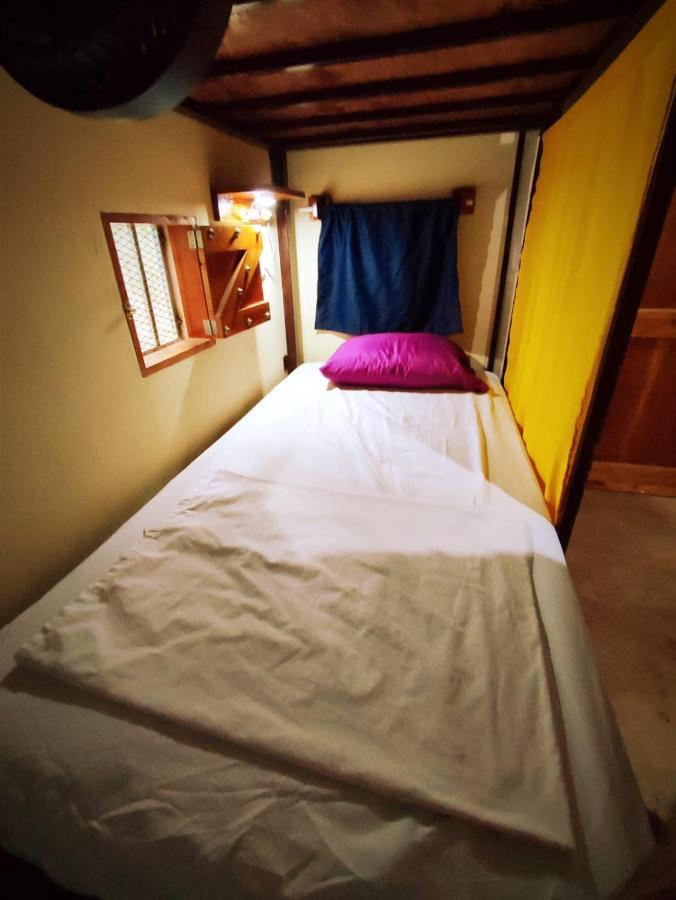 Raindance Hostel Santa Cruz Bagian luar foto