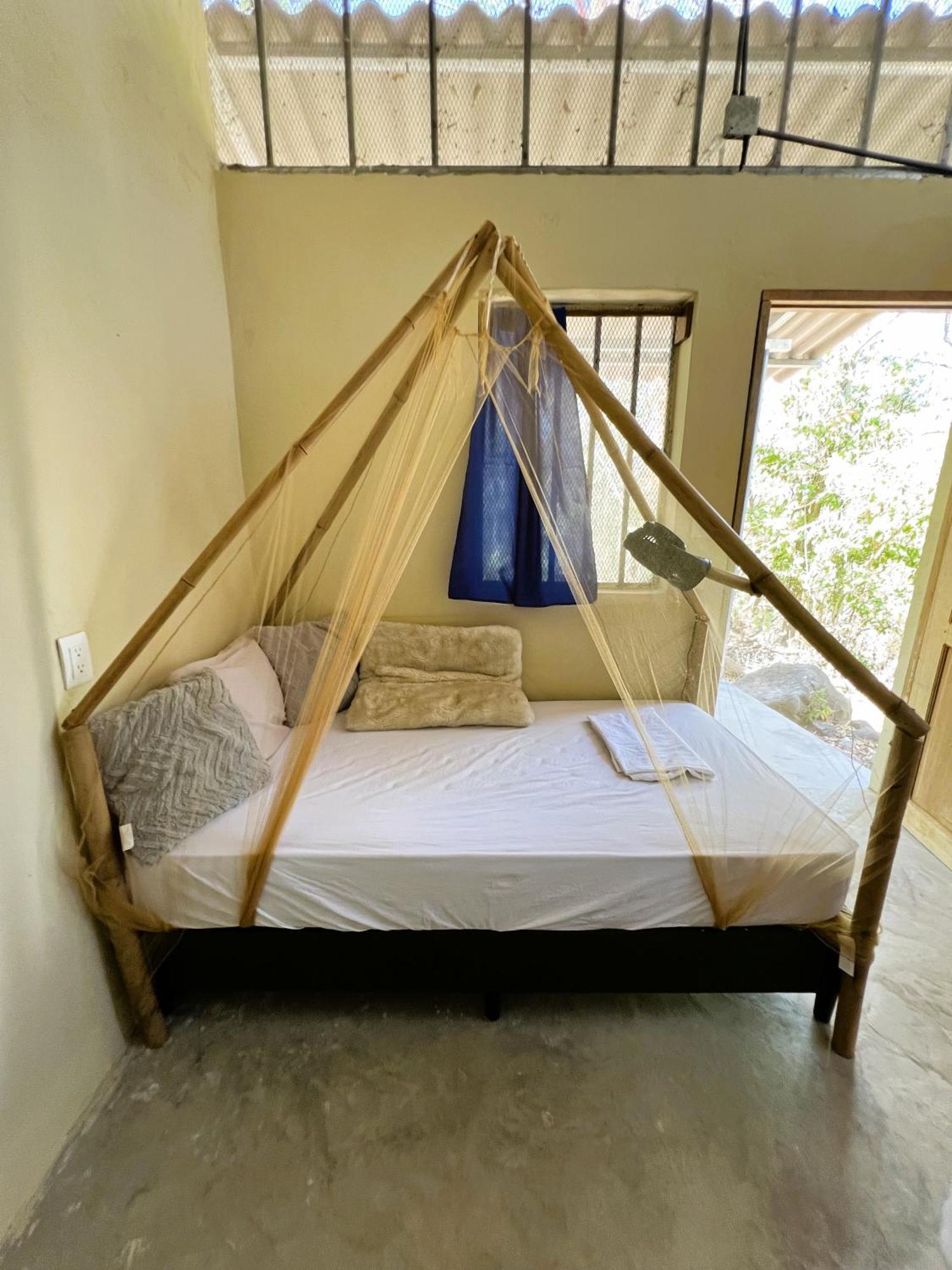 Raindance Hostel Santa Cruz Bagian luar foto