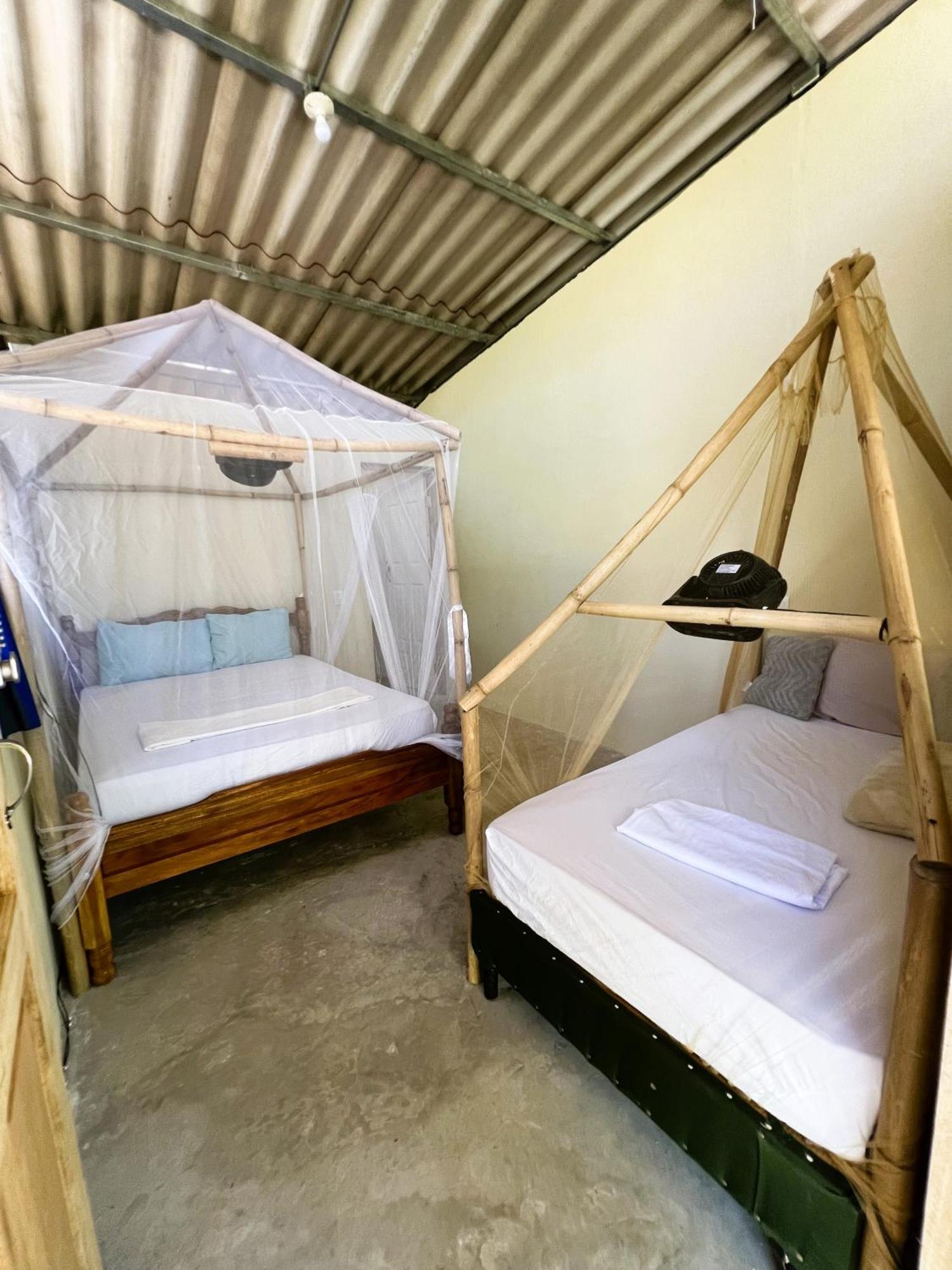 Raindance Hostel Santa Cruz Bagian luar foto