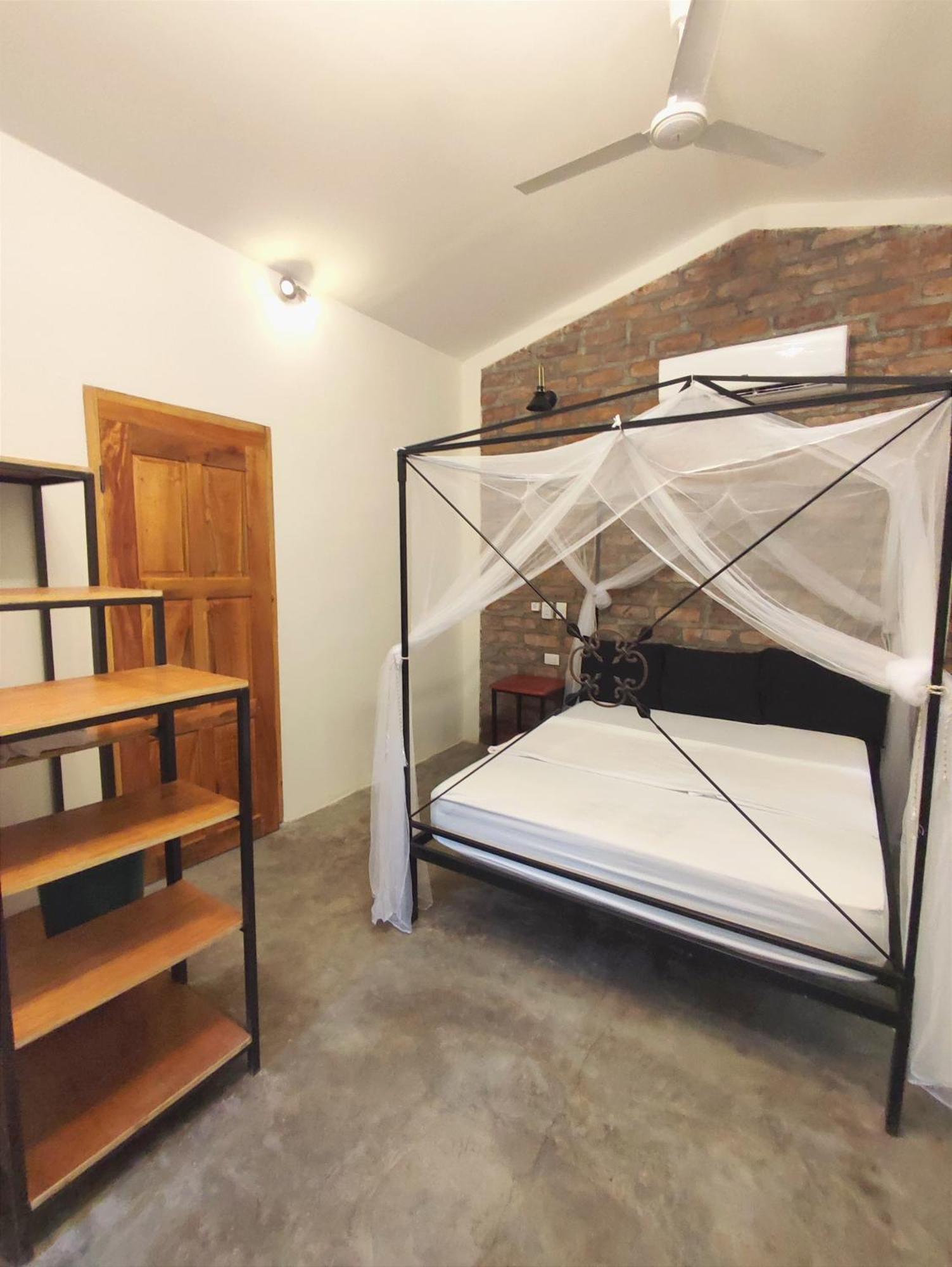 Raindance Hostel Santa Cruz Bagian luar foto