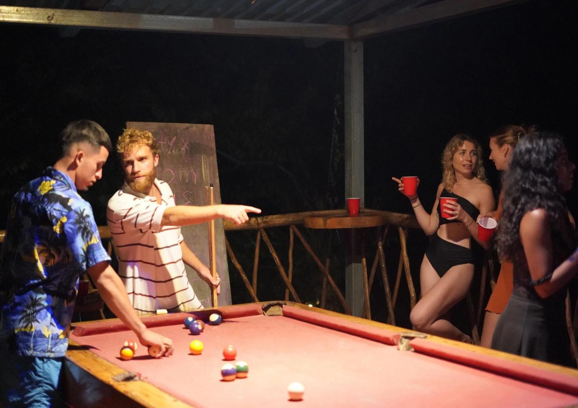 Raindance Hostel Santa Cruz Bagian luar foto